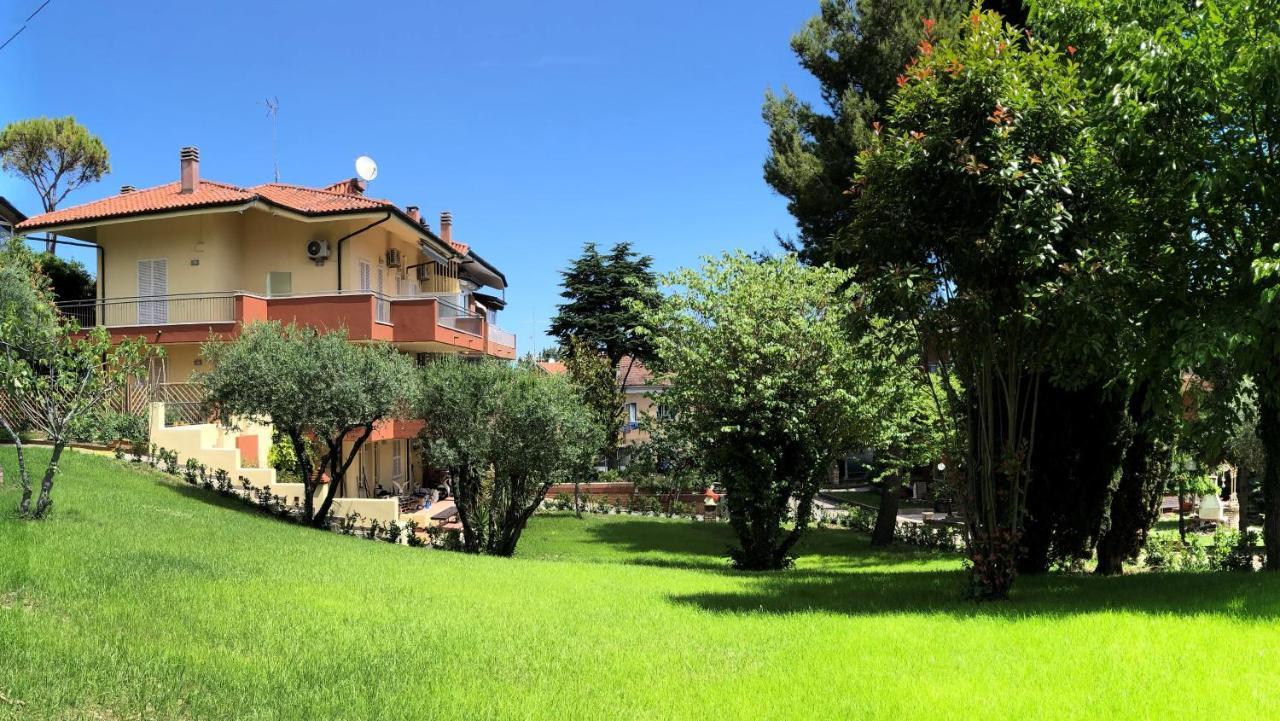 Residenza Verdemare Misano Adriatico Eksteriør bilde